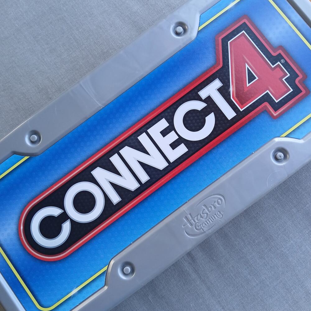 Hasbro Gaming Road Trip Series Connect 4 travel board game 2 player EUC ages 6+